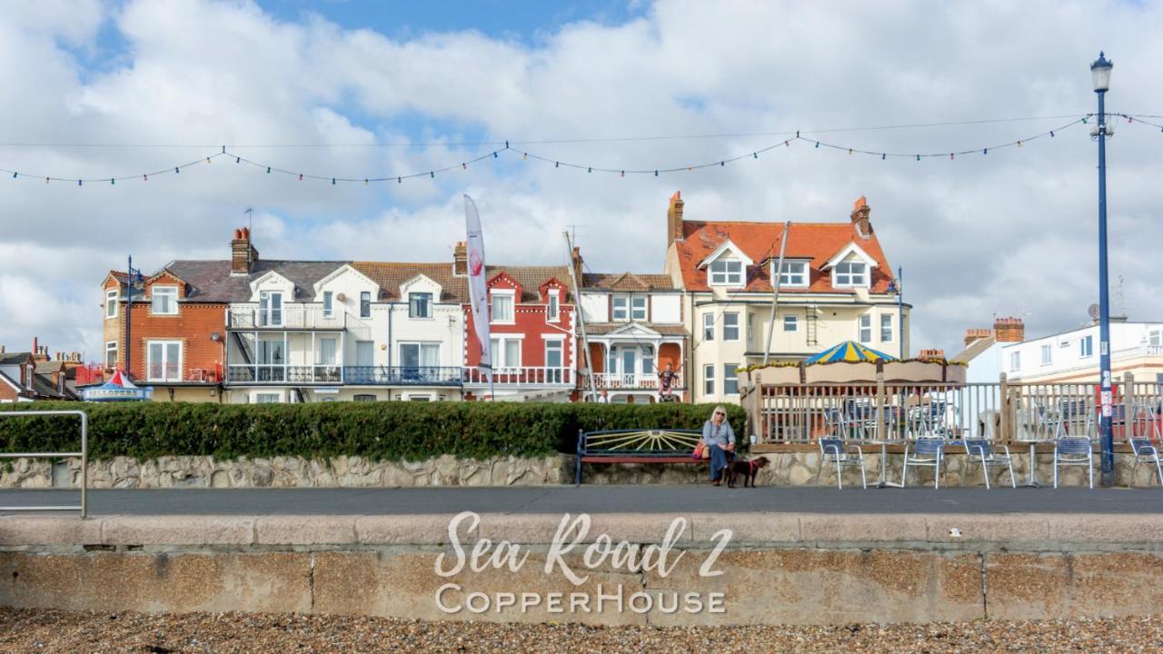Beautiful Apartments On The Sea Front - Sea Road 2 Felixstowe Esterno foto